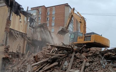 Промышленный снос и демонтаж зданий спецтехникой - Уфа, цены, предложения специалистов