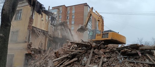 Промышленный снос и демонтаж зданий спецтехникой стоимость услуг и где заказать - Уфа