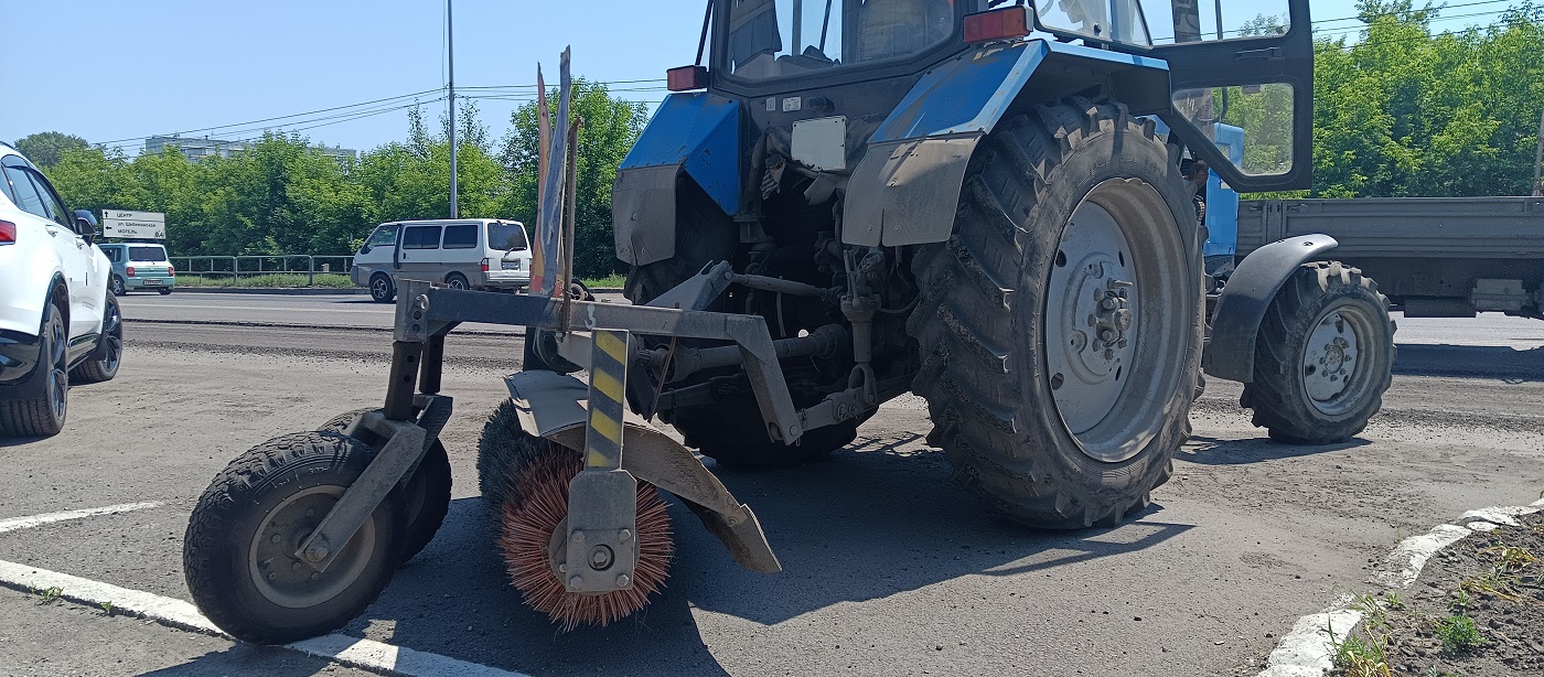 Услуги трактора с щеткой МТЗ в Башкортостане