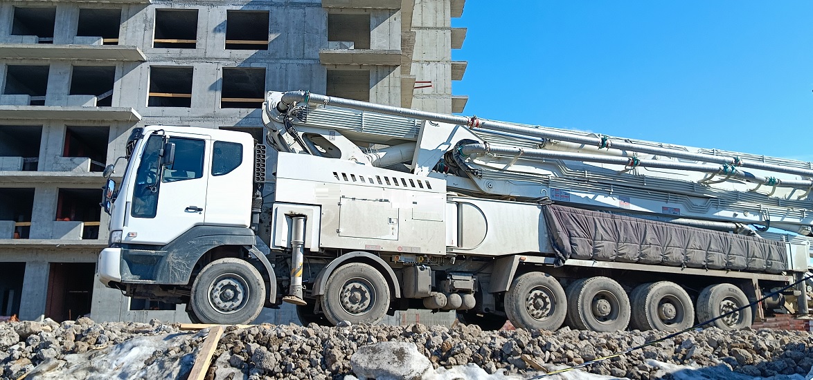 Услуги и заказ бетононасосов для заливки бетона в Давлеканово